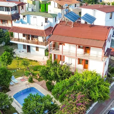 Mavi Deniz 凯梅尔